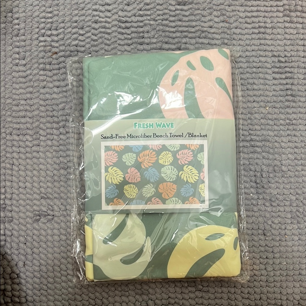 New Aloha Hawaii Sand-Free Microfiber Towel